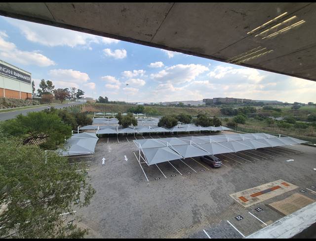 7,296M² OFFICE FOR SALE IN LONGMEADOW